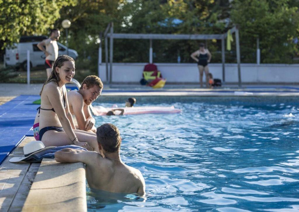 Camping Ushuaia Villages Au Bois Joli Andryes Εξωτερικό φωτογραφία